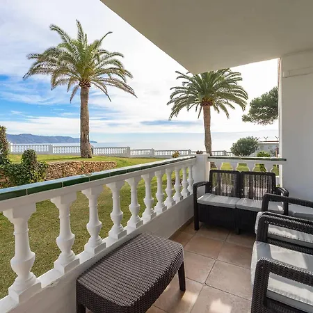 Palmeras B1 Vacacional Нерха